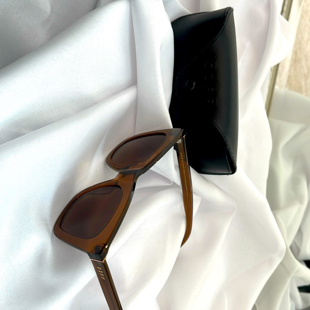 DIFF brown square sunglasses with case. NWOT